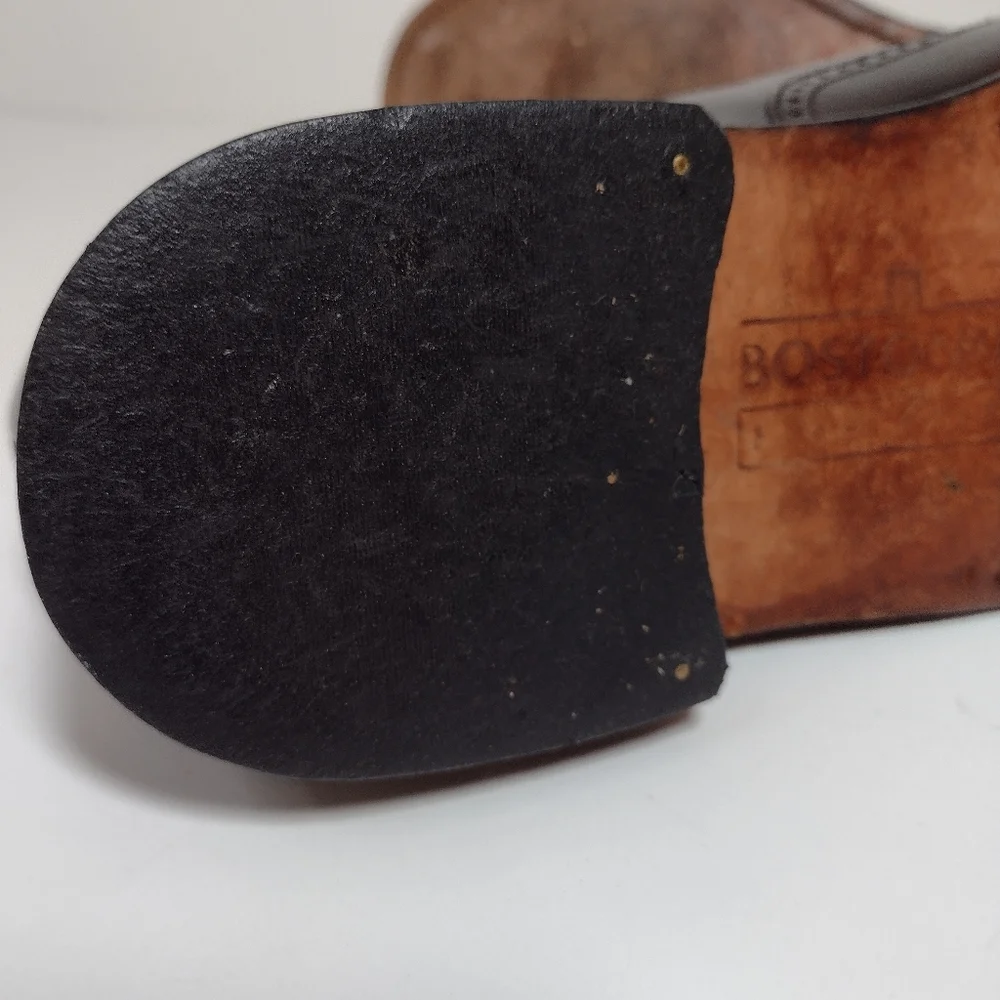 Bostonian Dark Brown Leather Oxfords Size (9.1/2)